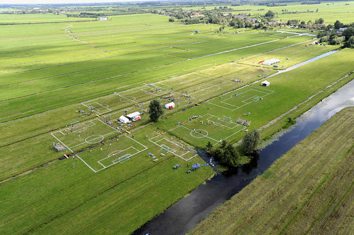 Polder-cup-football-pitches-Dutch-polders-more-than-green-01